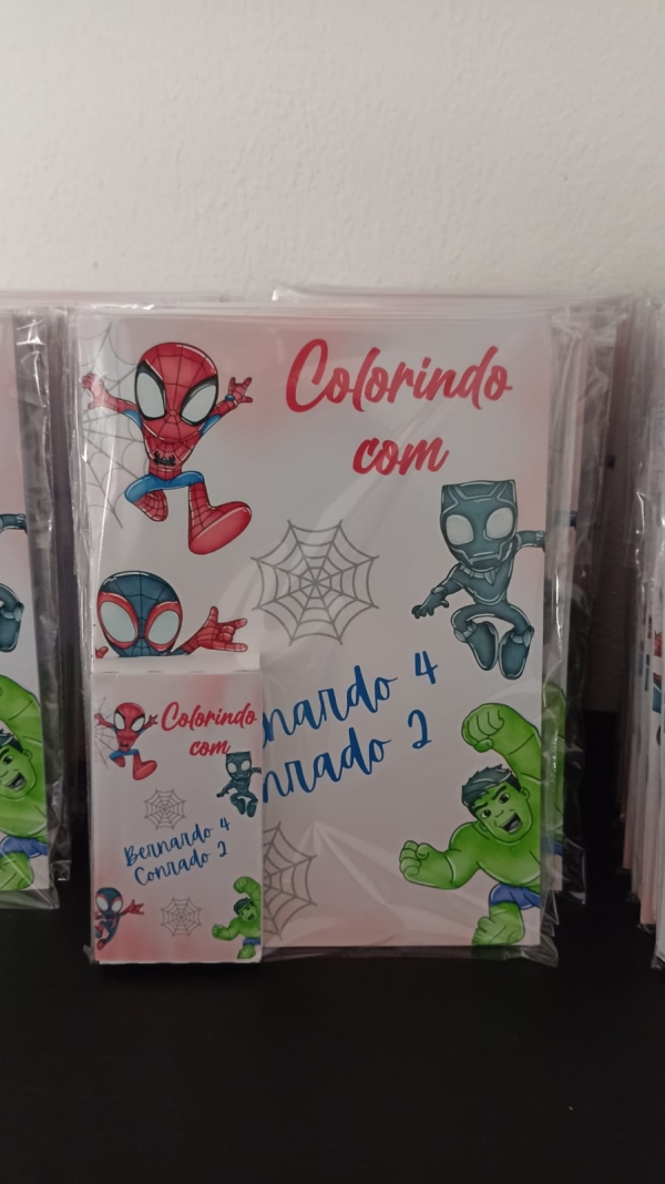 Kit Colorir com Livro + 6 Giz de Cera Personalizado